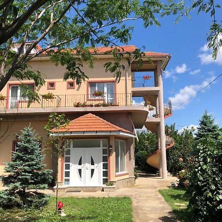 Heaven Garden 2 Mai Hotel Екстериор снимка