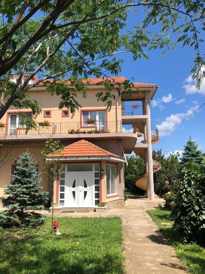Heaven Garden 2 Mai Hotel Екстериор снимка